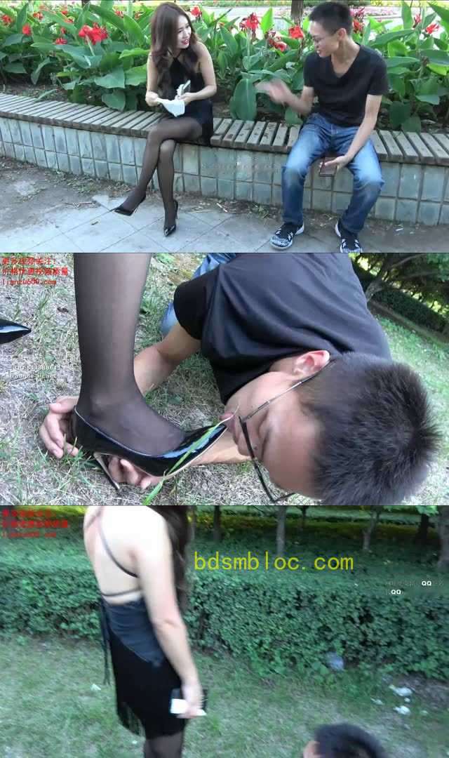 【冷柔】猥琐学生清理小姐姐脏鞋底