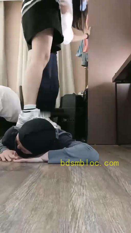 【安静大大】双女王暴力调教
