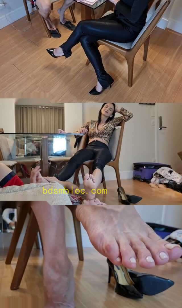 【欧美女王】剧情-难怪你学习成绩上不去!捡个笔也要偷闻老师的臭脚!活该被踩!