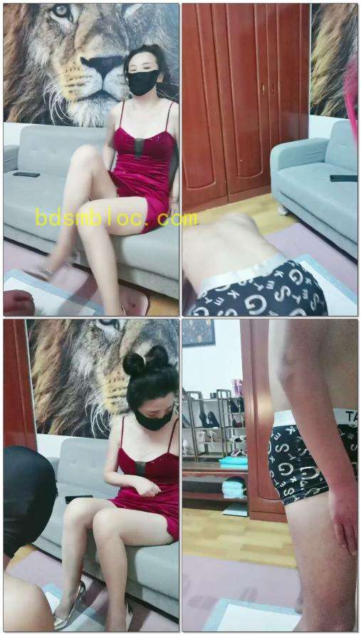 【京津嘉馨女皇】耳光。踩奶。提档。皮鞭