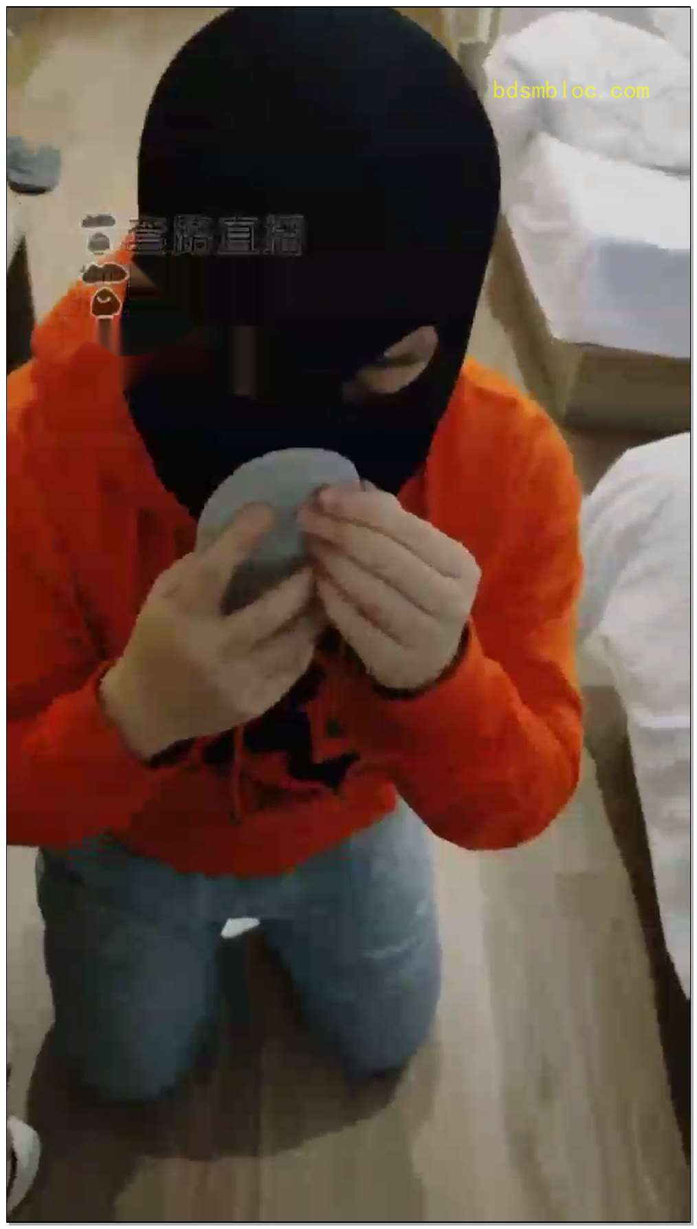 【辣吃多的辣妹s】调教除臭11天的鞋袜
