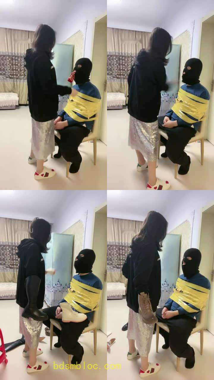 【逗逗】袜子塞嘴完全束缚狂抽500耳光