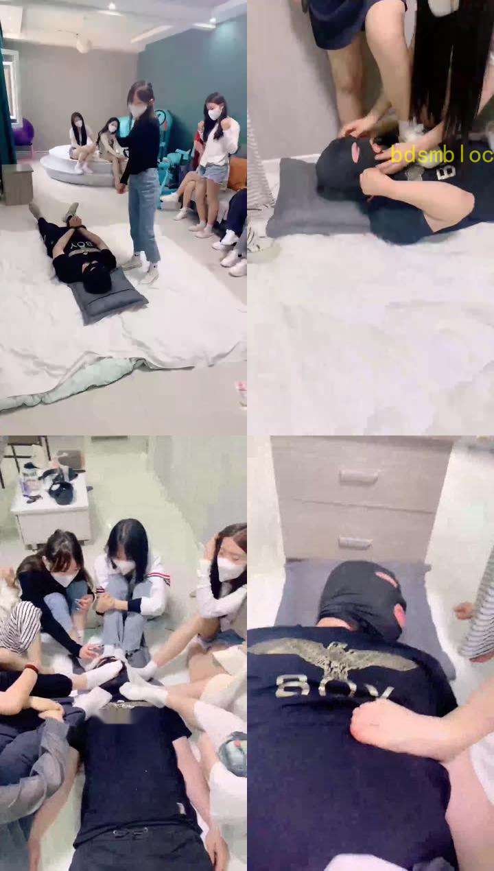 【精神小妹】多S禁锢折磨狗-超臭原味脚捂脸窒息/踩踏
