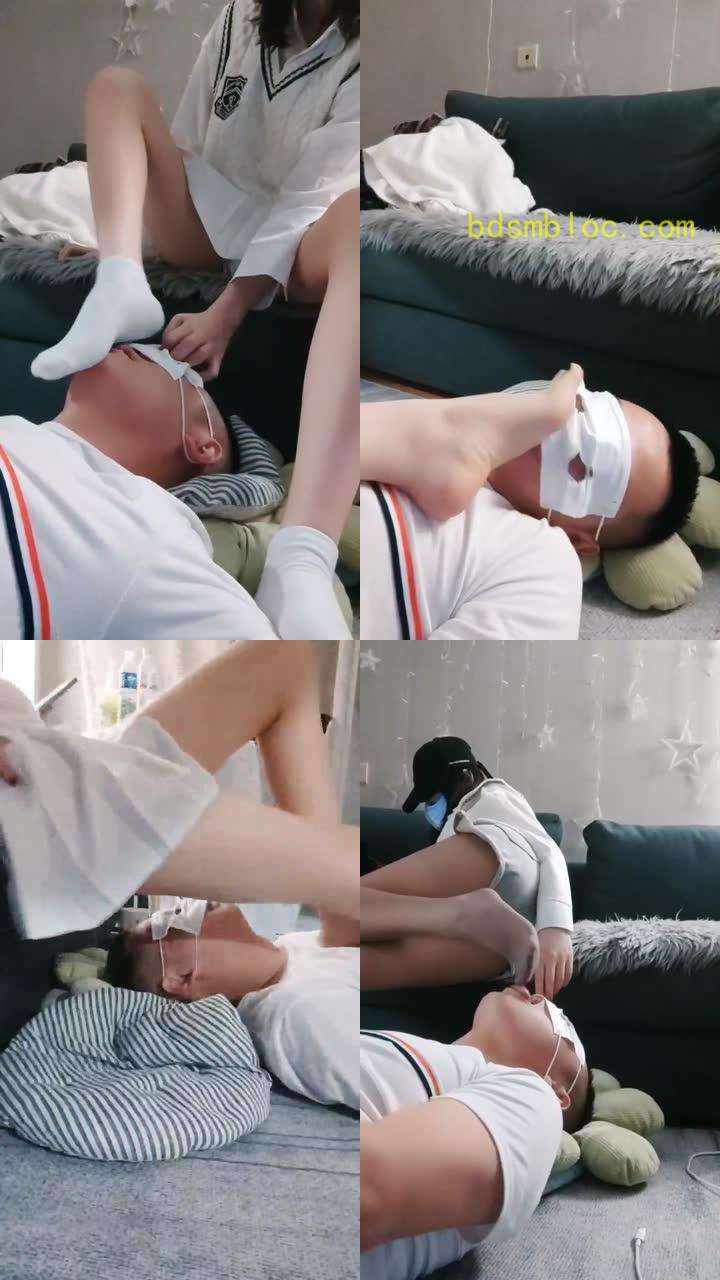 【丫丫】学生主的脚下奴