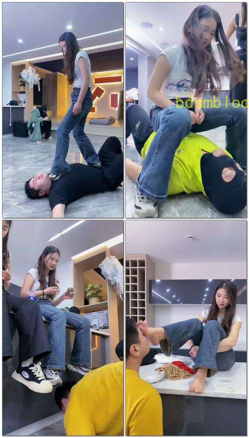 【麋鹿银儿】南方素人懵懂清纯玩奴宝藏女孩出世
