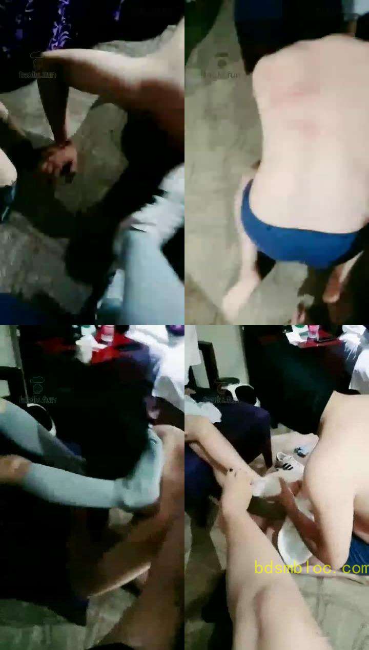 【豆雅双女王】双主调教，舔脚清理鞋底耳光圣水（官方已删）