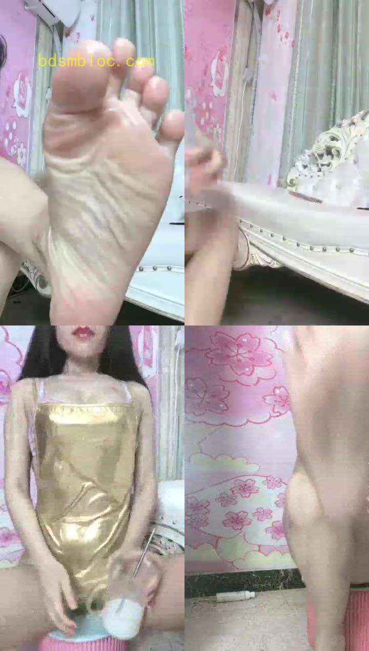 【兔粉粉女皇】 第一视角牛奶浴足 足交