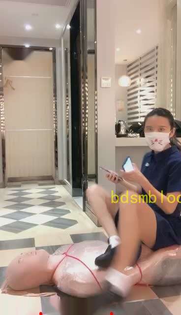 【莫妮卡卡dom】木乃伊强制圣水加高跟鞋踩踏