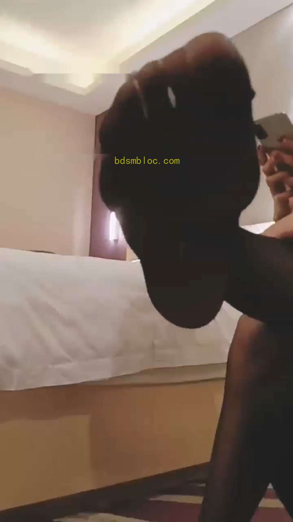 【美娜格格】被老婆绿的卑微丈夫