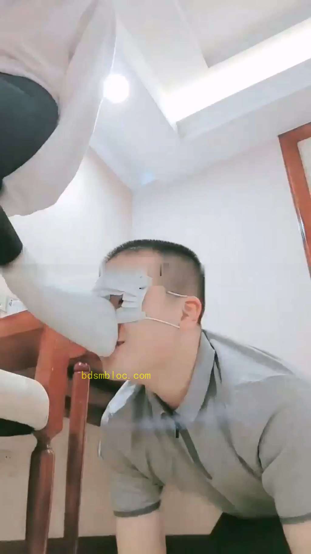 【妮蔻】女神的汗脚让你闻个够