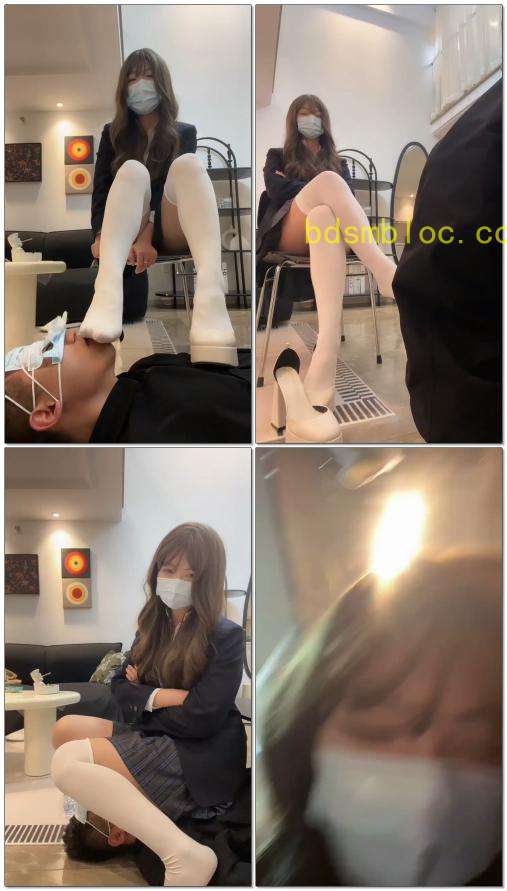 【fussy歪歪】跪在妹妹jk下的贱哥哥