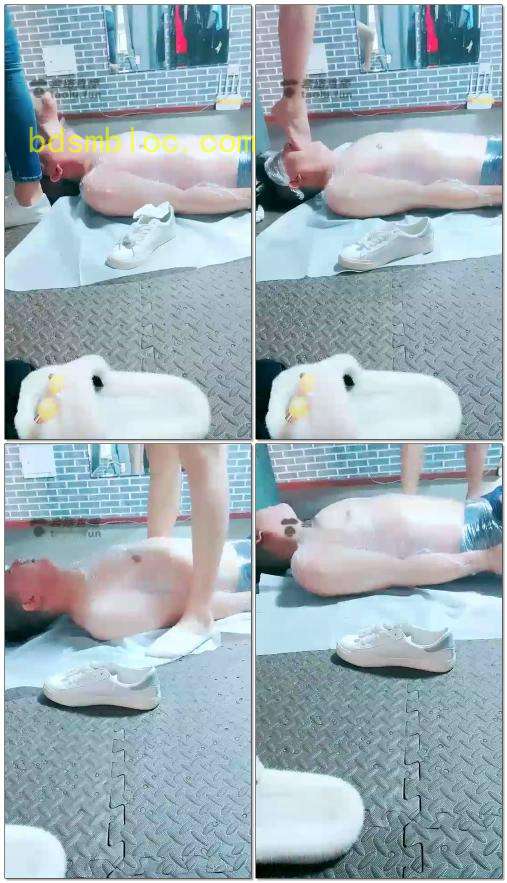 【冷大人】重度深喉踩踏耳光