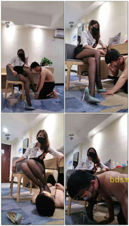 【若依】老师黑丝脚下的狗,有足J射视频!