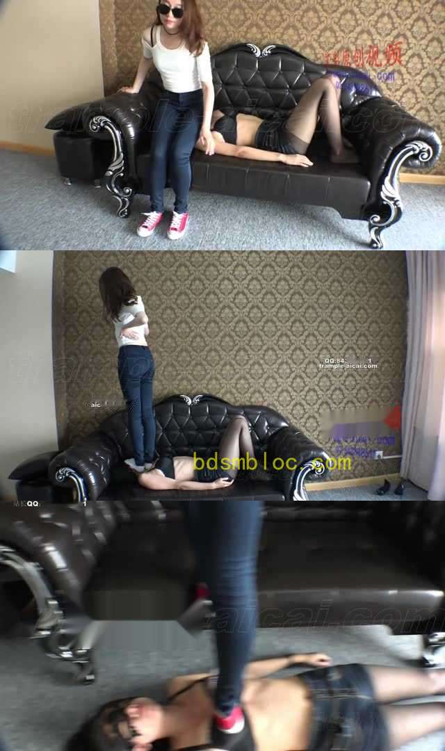 【小妮女主】白袜帆布鞋虐踩坐骑女