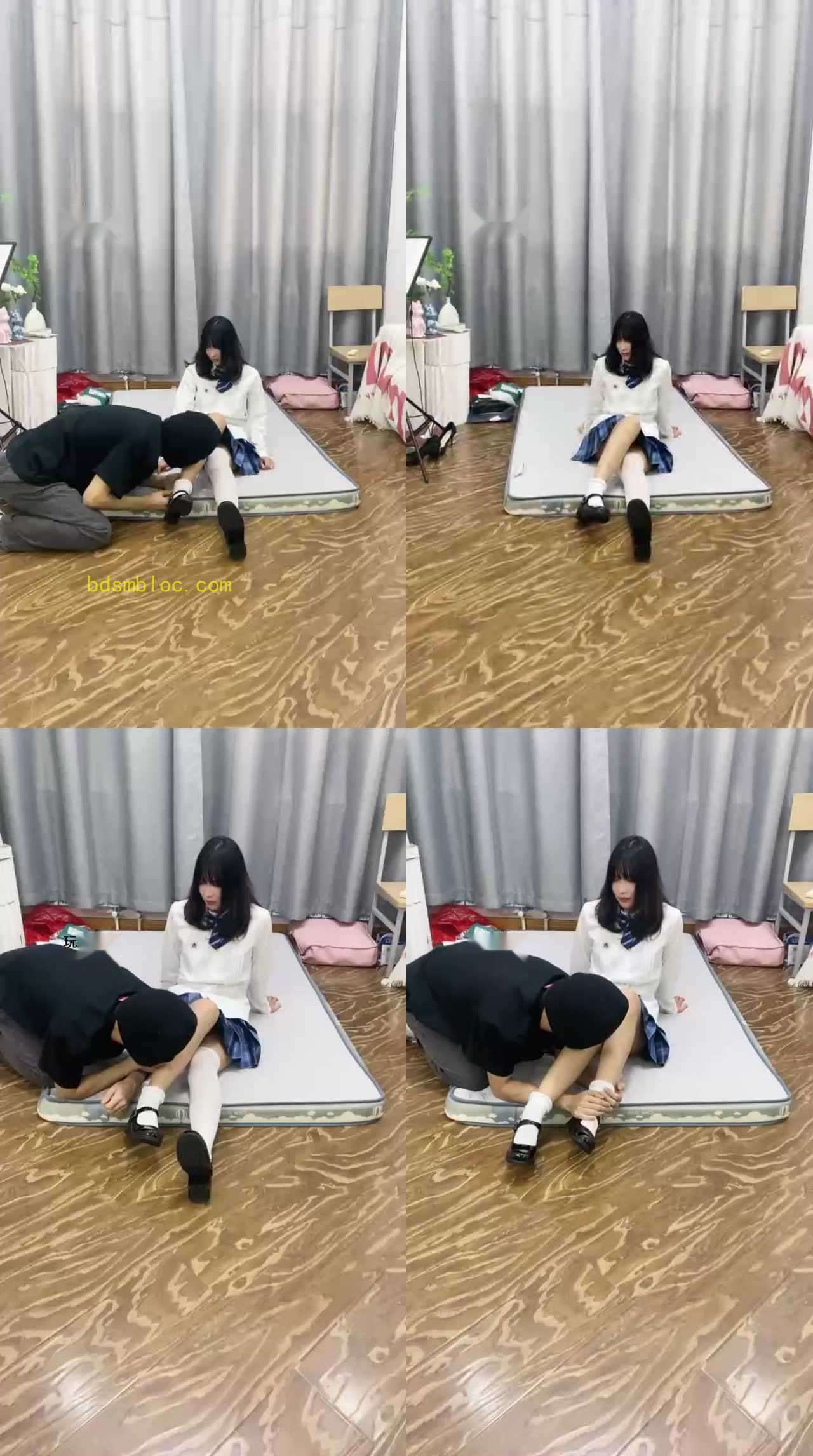 【清纯女大】舔素人学生的皮鞋白袜