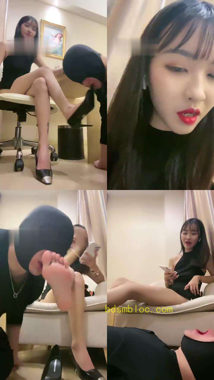 【路子】卑贱的脚下绿帽狗