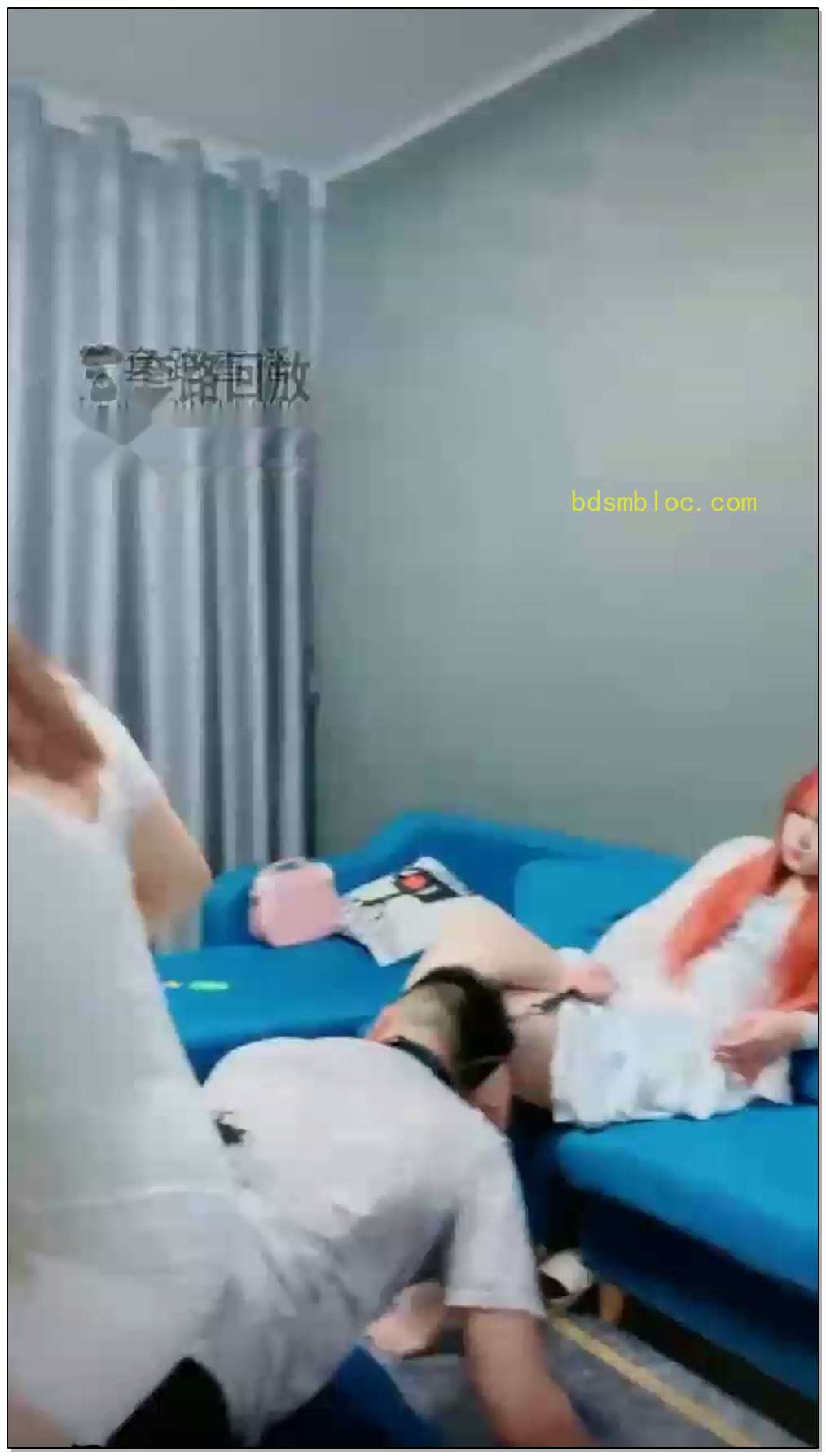 【婷婷S】带174闺蜜初体验，全体重踩踏，坐脸窒息