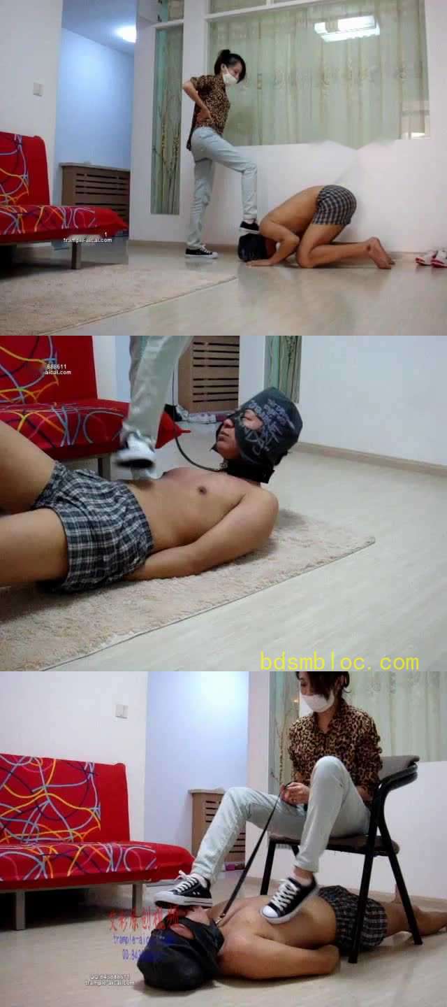 【小妮女主】校花帆布鞋暴力调教贱同学