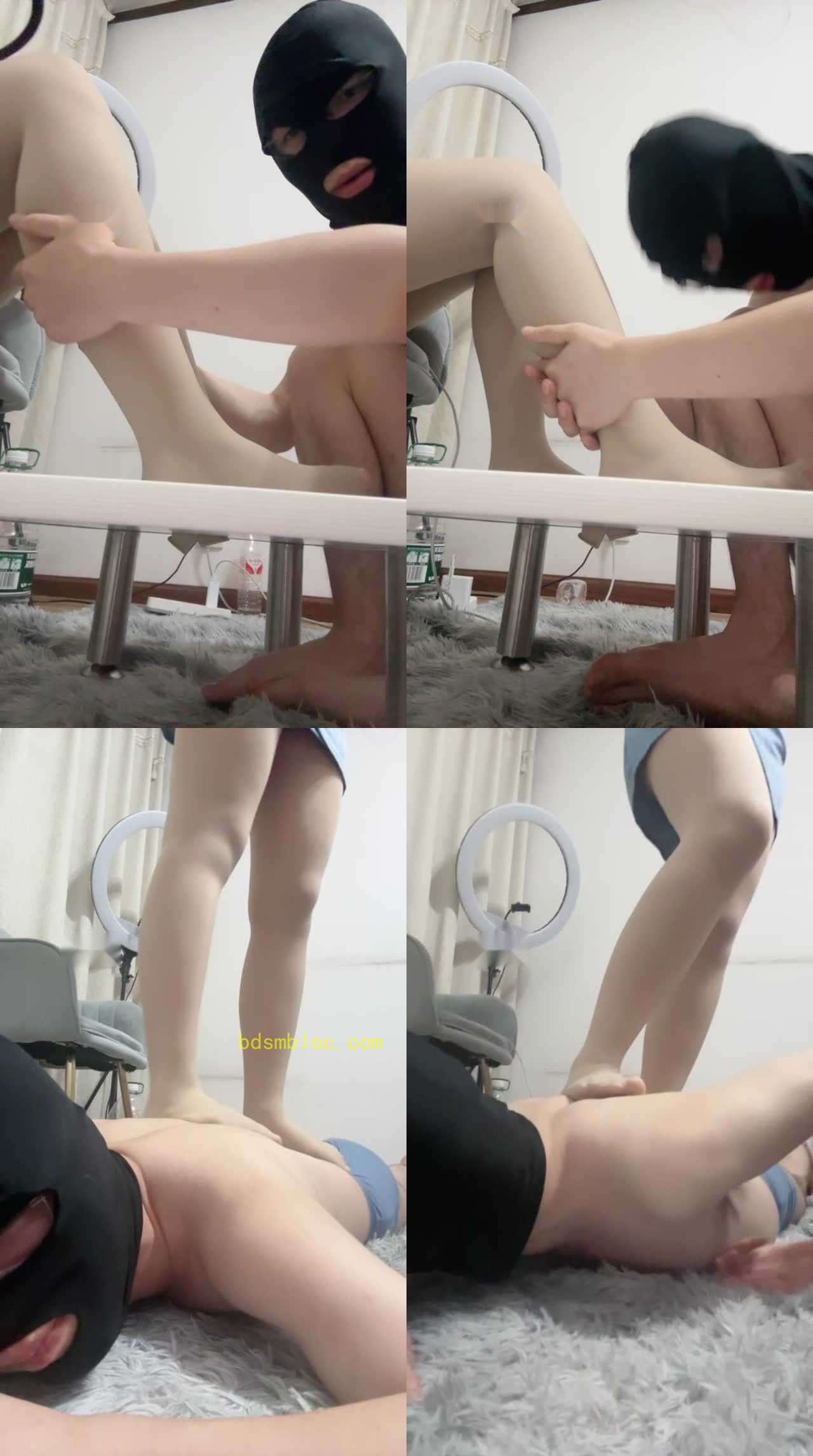 【桃桃樱】舔闻肉丝脚/踩踏/骑狗背鞭打