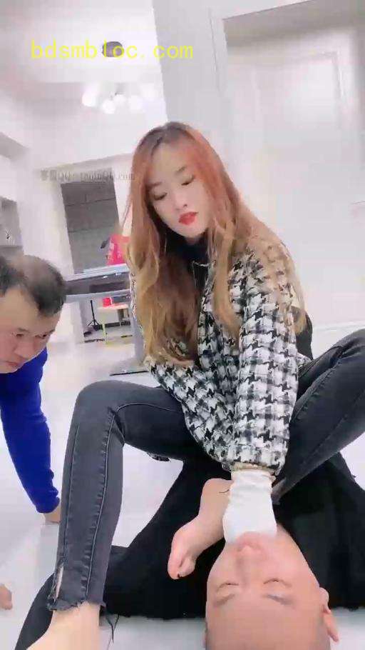【麋鹿银儿】新素人调教双奴