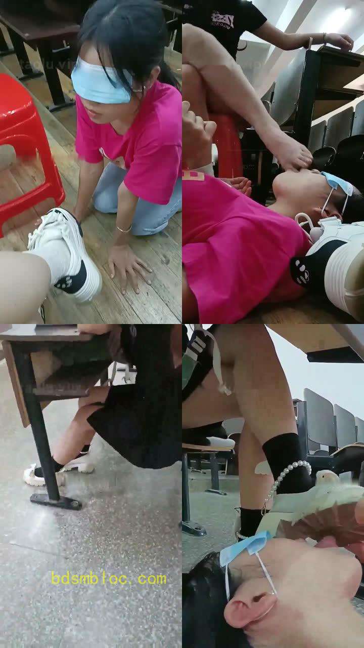 【爱可呀】调教学姐清理鞋底