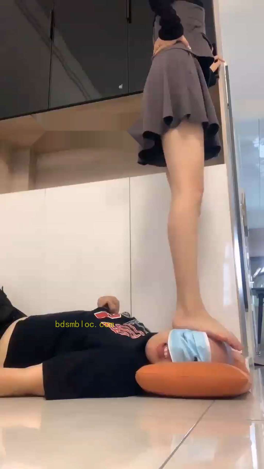 【精神小妹】随意的踩踏