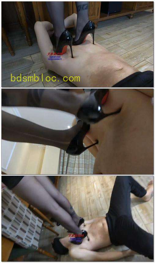 【领主老大】高跟鞋踩踏狂虐男下属乳头