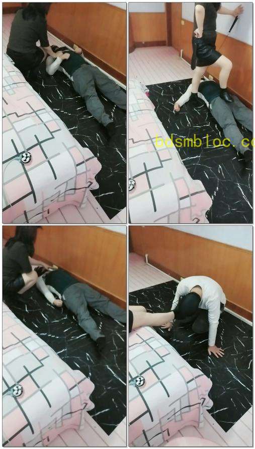 【小叶女S】女王小叶s调教家奴舔鞋踢裆虐乳头踩头