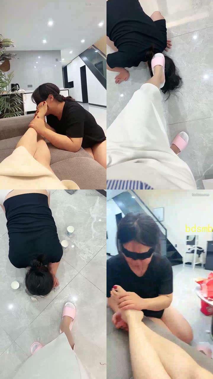 【辣吃多的辣姐s】洗洗母狗脑子吃我内裤算提前过年了