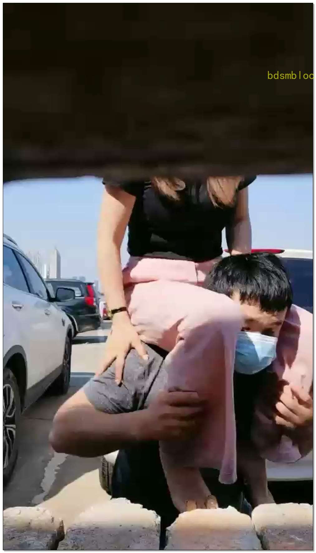 【巴莉女王】五一假日带贱狗溜达溜达户外调